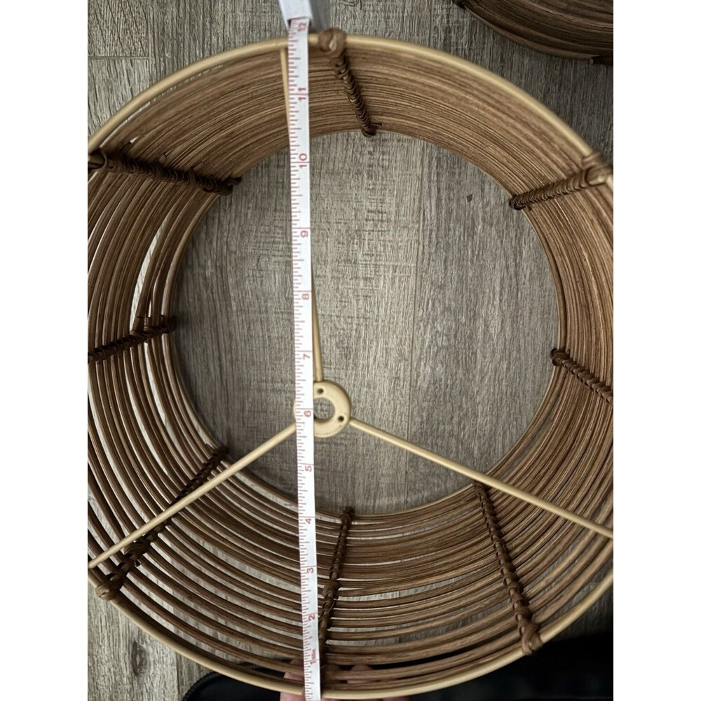 2 Vintage Unique bamboo rattan lamp shades - Picture 8 of 11
